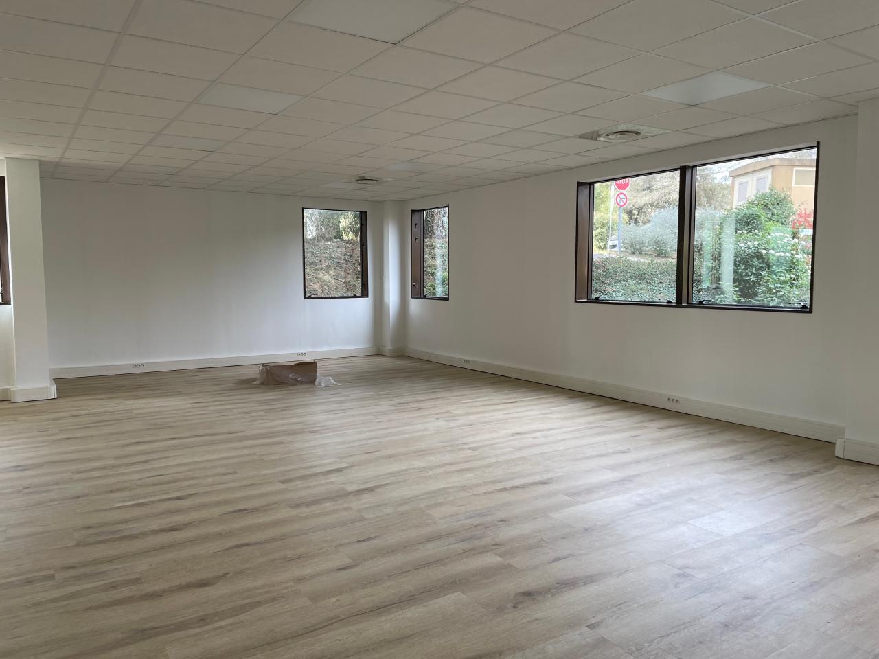 Bureau Aix-en-Provence 434m² Location bureau Aix-en-Provence Bouches-du-Rhône OLBUR2115175 4